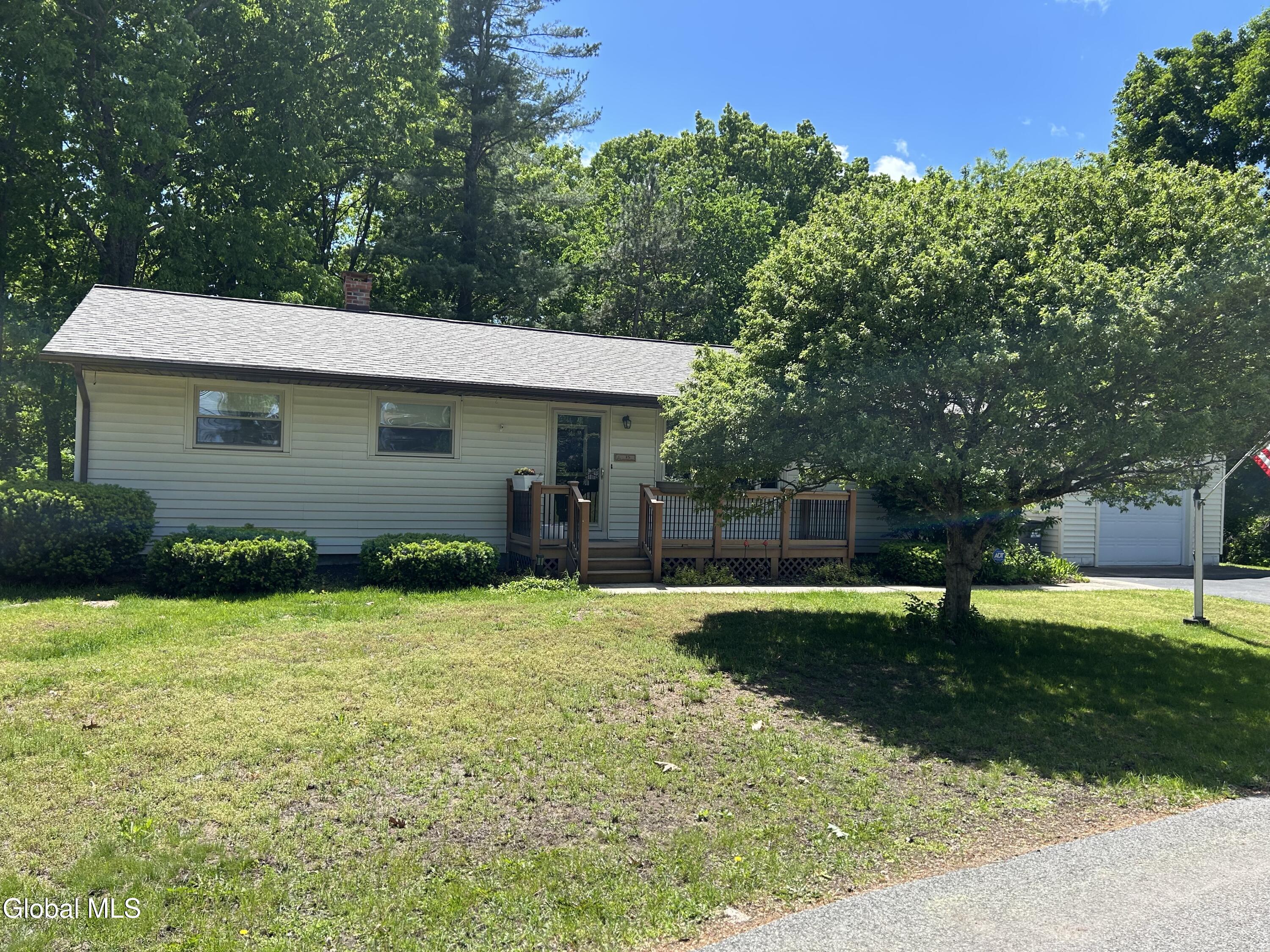 15 Birchwood Drive Halfmoon NY 12065