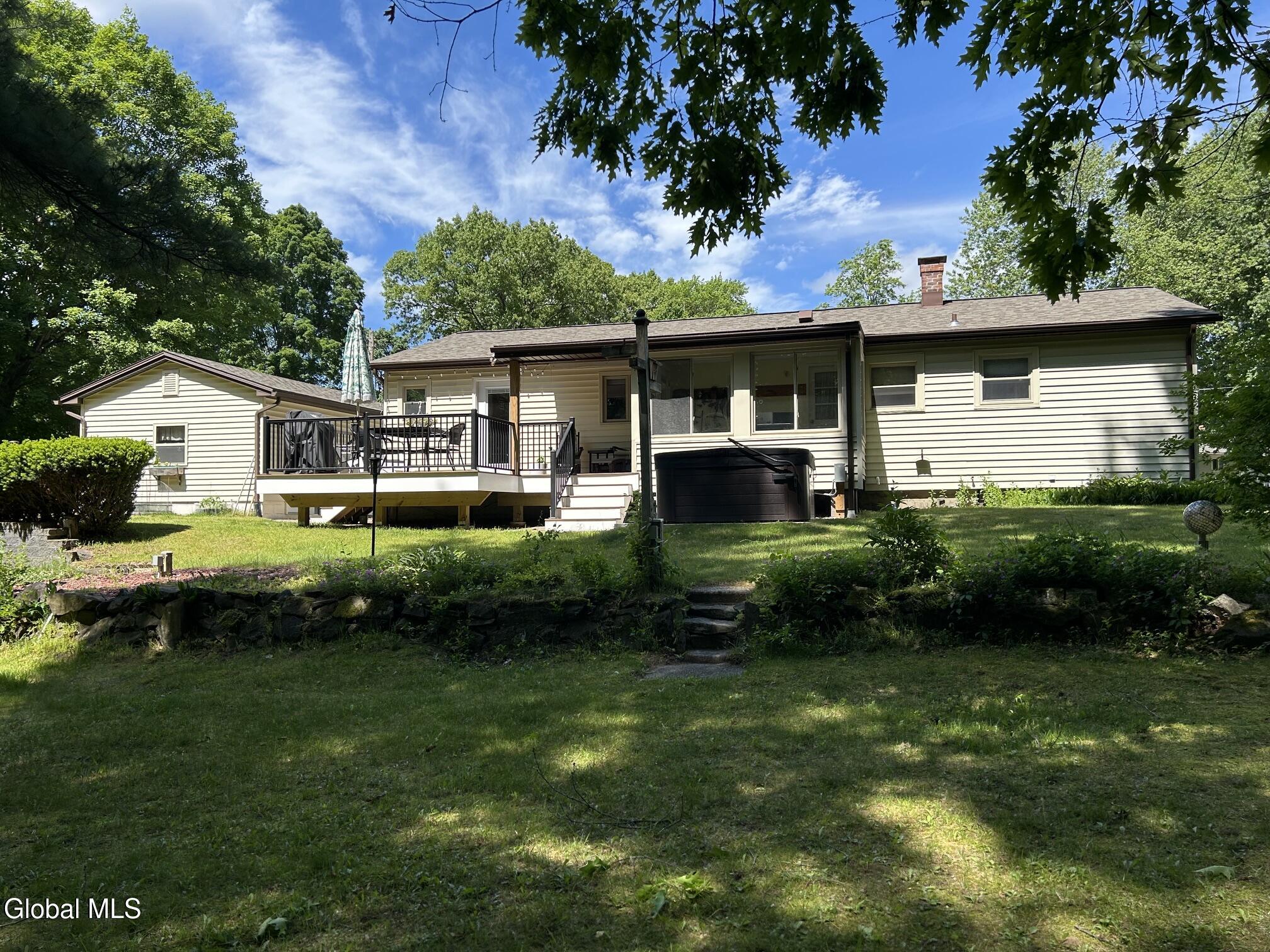 15 Birchwood Drive Halfmoon NY 12065