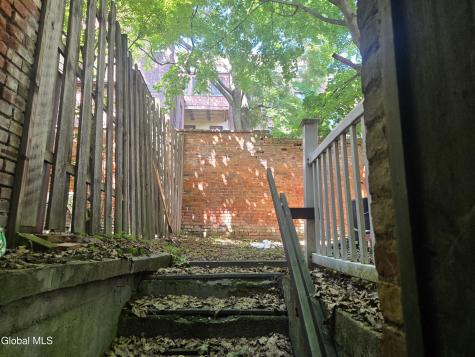 165 Chestnut Street Albany NY 12210