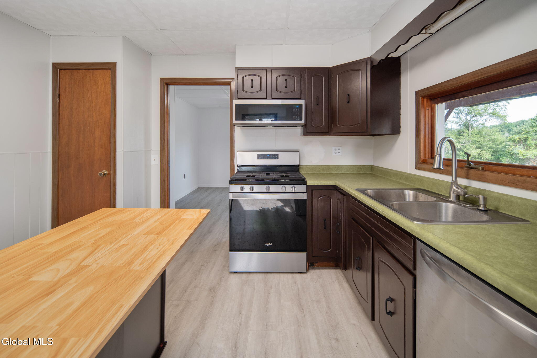 555 Barnerville Road Howes Cave NY 12092
