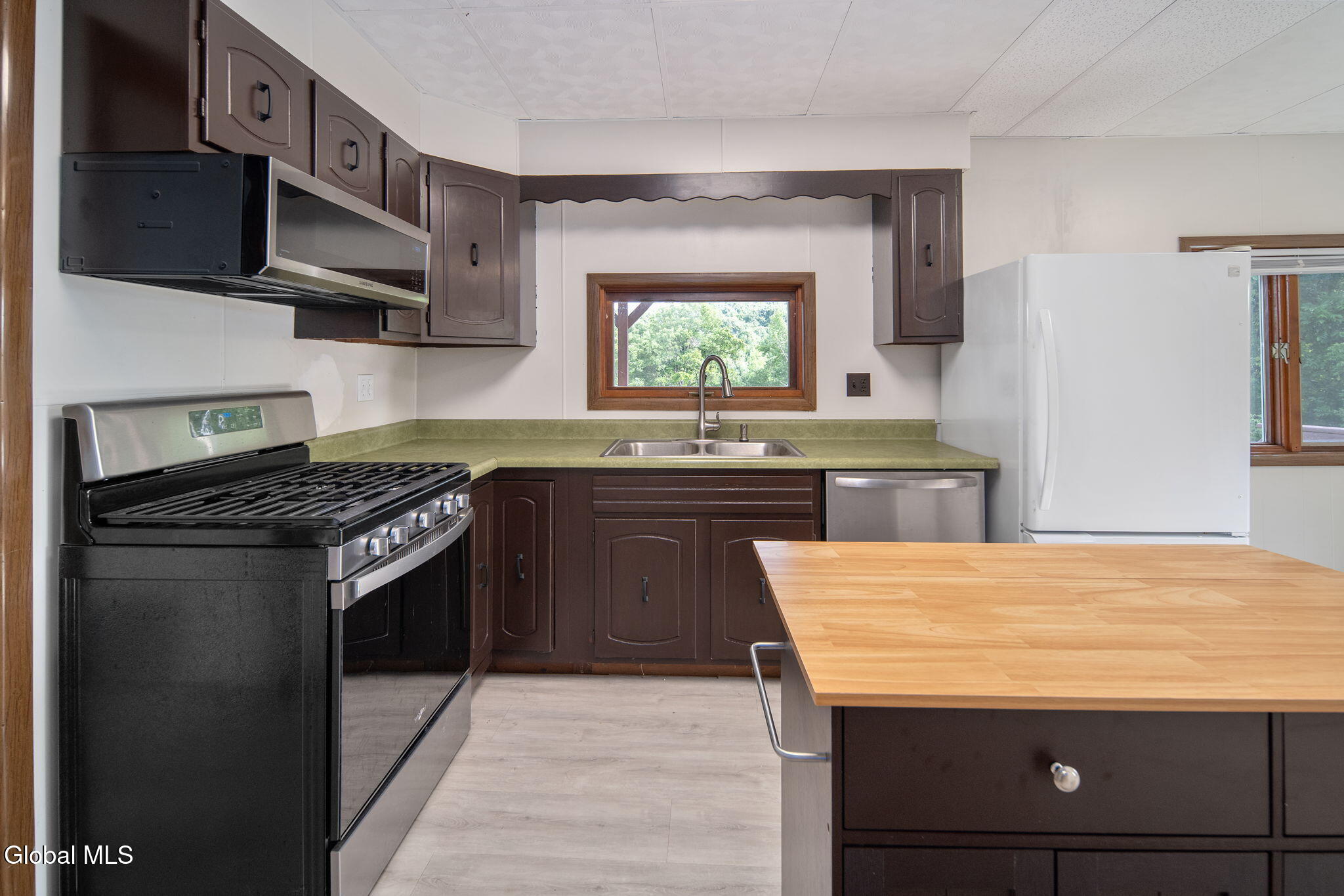 555 Barnerville Road Howes Cave NY 12092