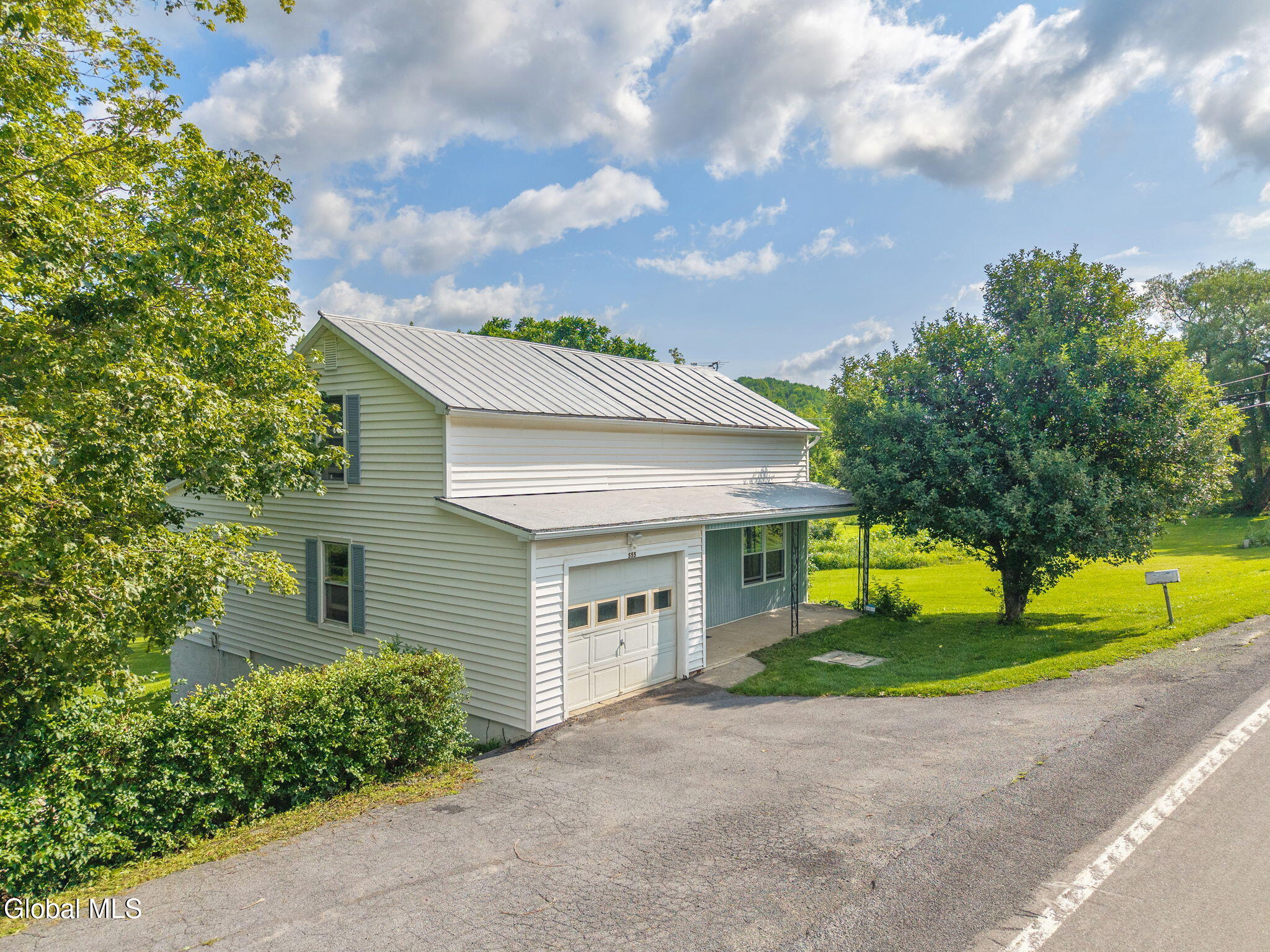 555 Barnerville Road Howes Cave NY 12092