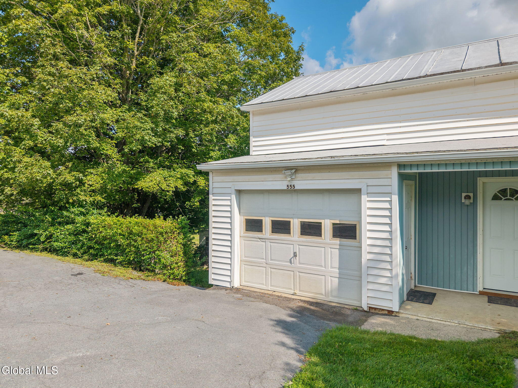 555 Barnerville Road Howes Cave NY 12092