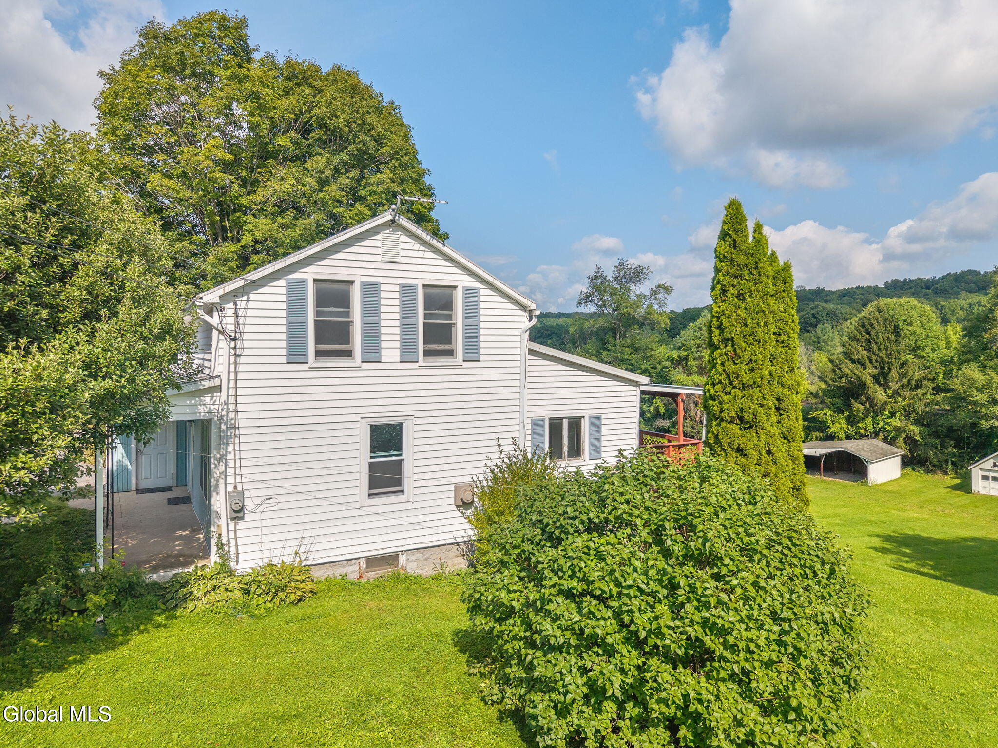 555 Barnerville Road Howes Cave NY 12092