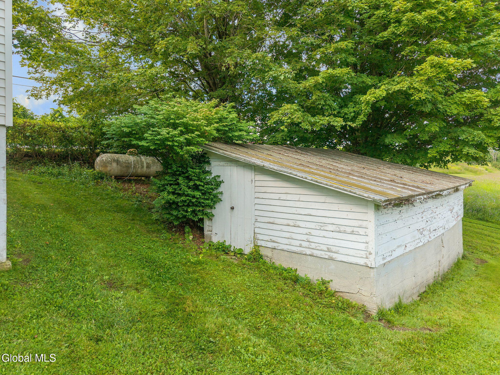 555 Barnerville Road Howes Cave NY 12092
