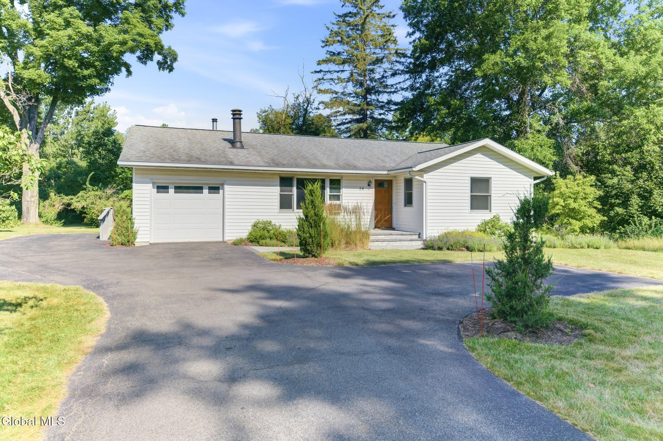 54 Willow Street Guilderland NY 12084