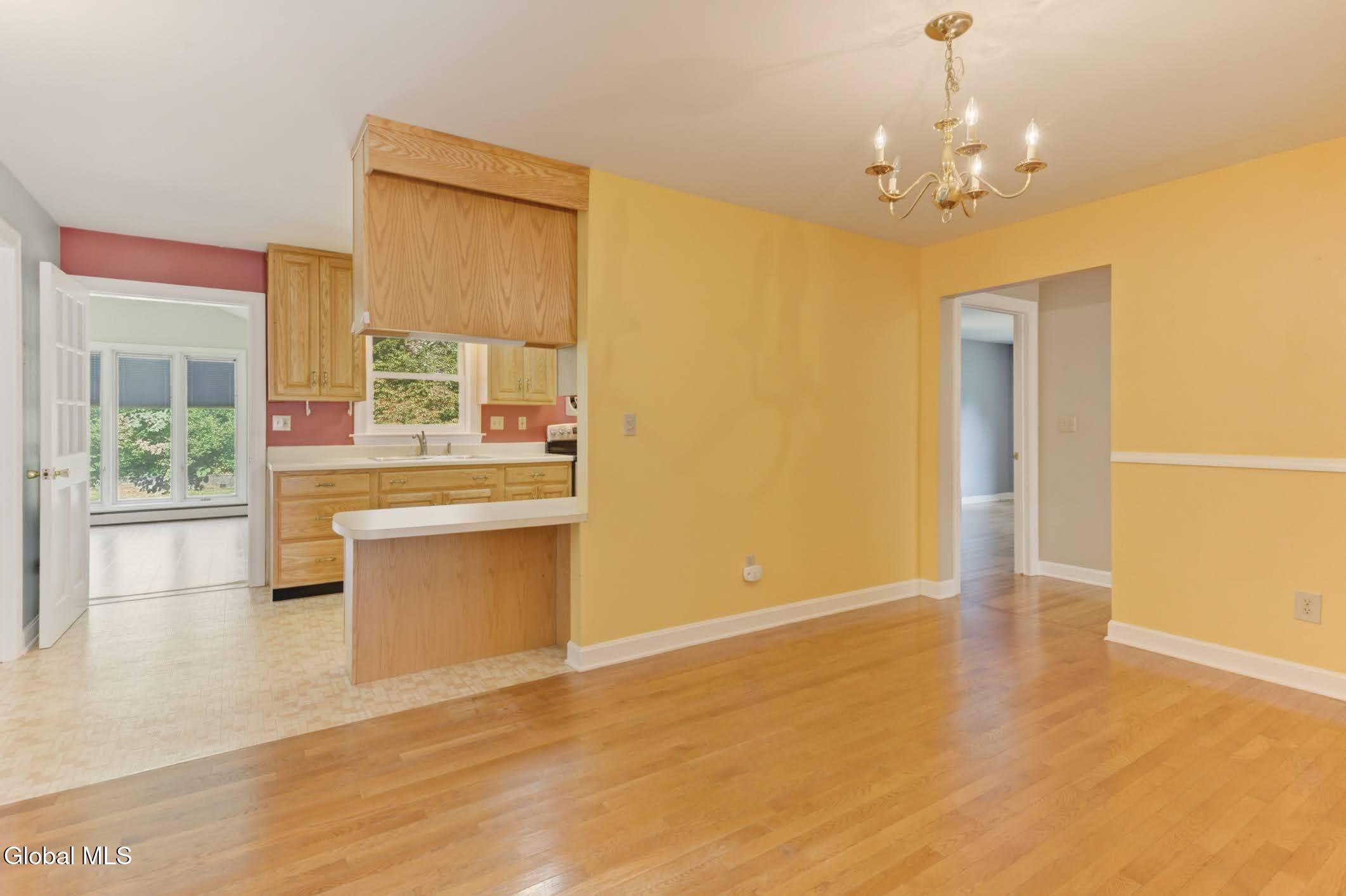 54 Willow Street Guilderland NY 12084