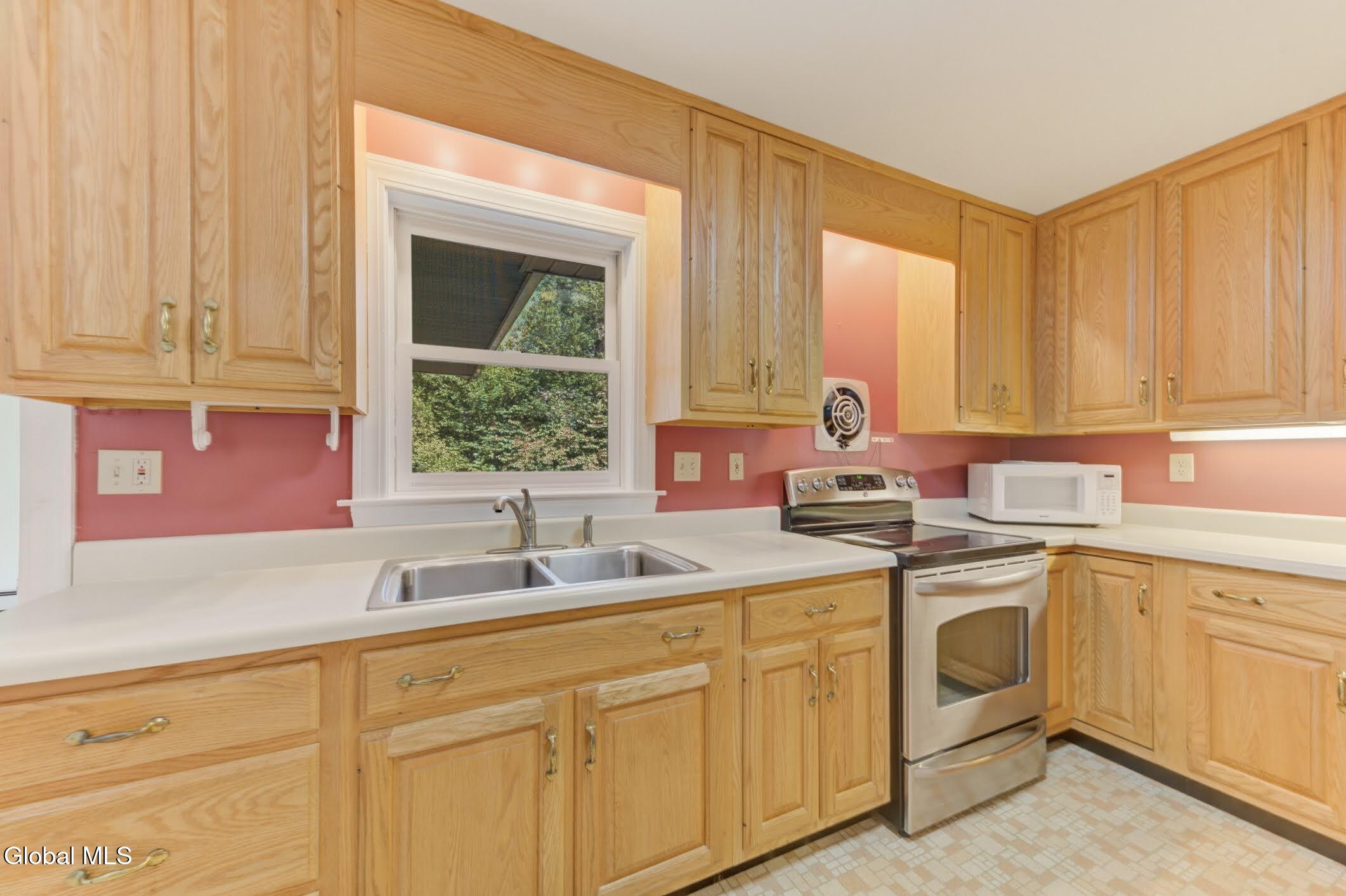 54 Willow Street Guilderland NY 12084