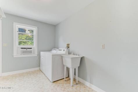 54 Willow Street Guilderland NY 12084