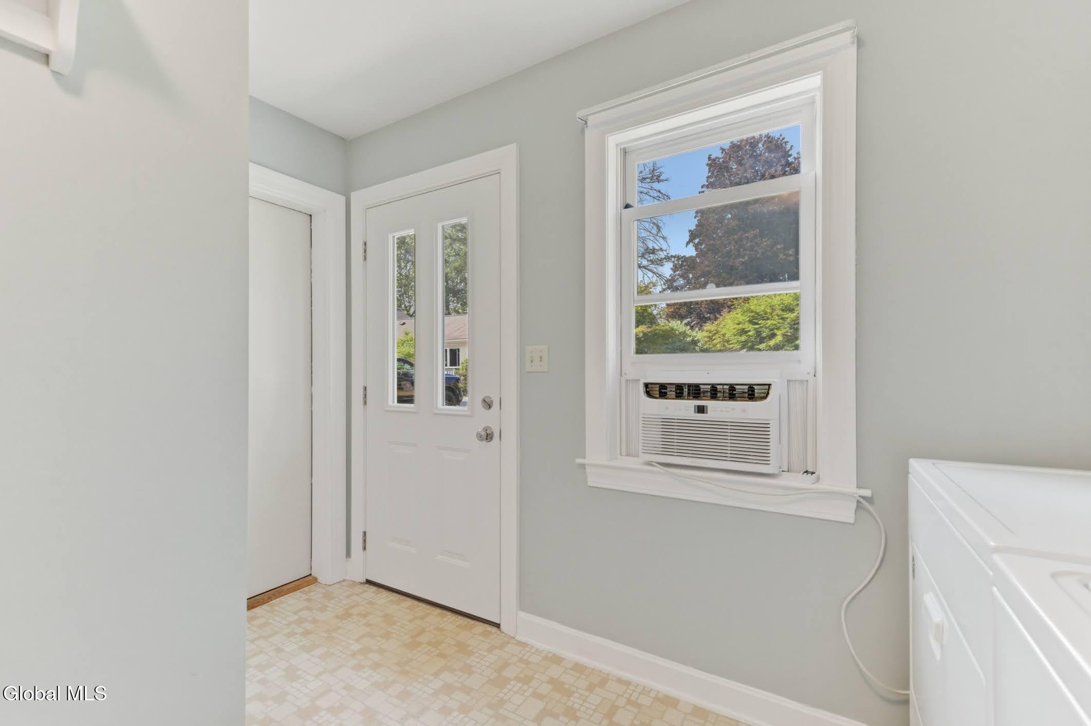 54 Willow Street Guilderland NY 12084