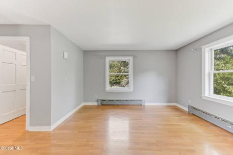 54 Willow Street Guilderland NY 12084