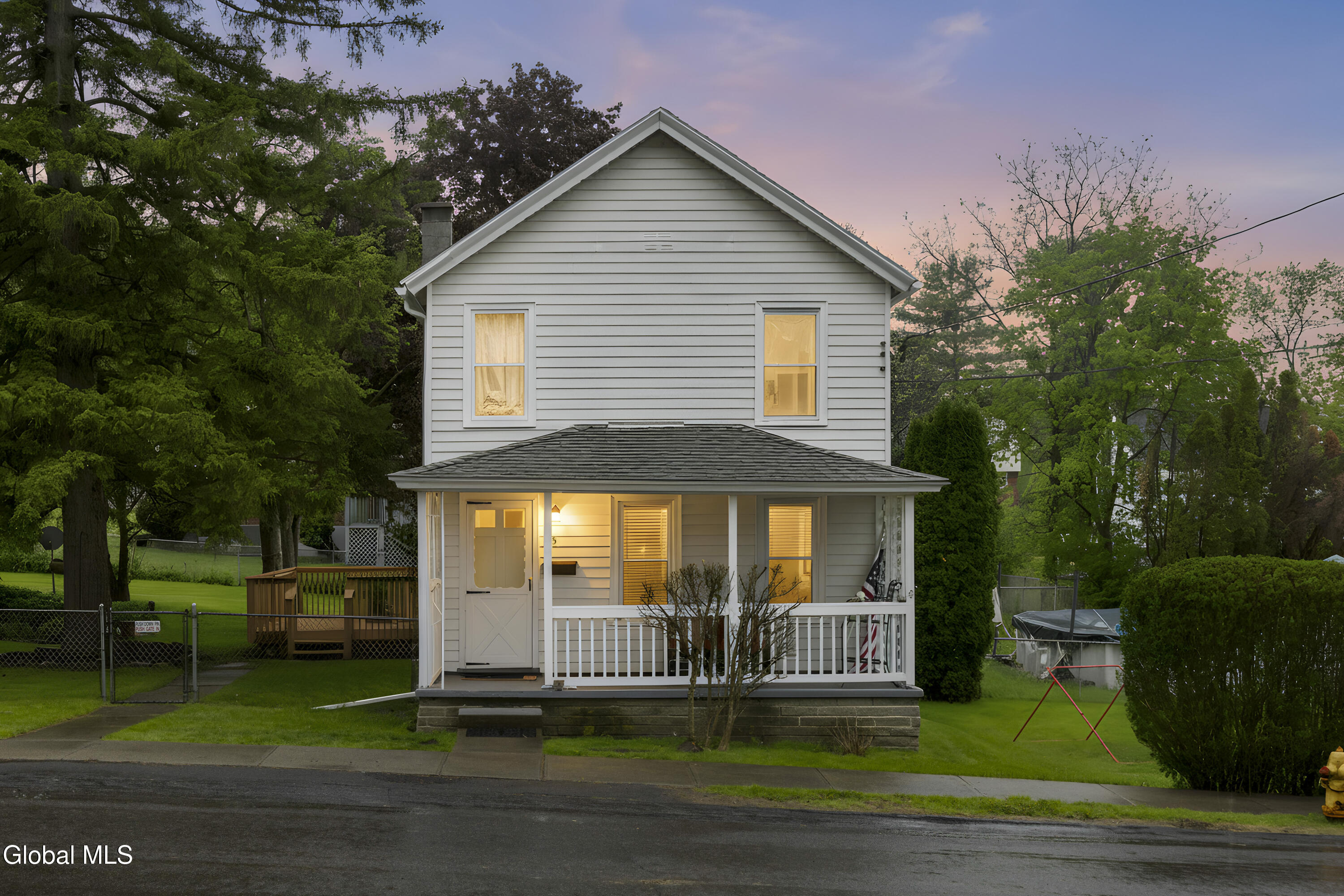 33 Harris Avenue Ravena NY 12143