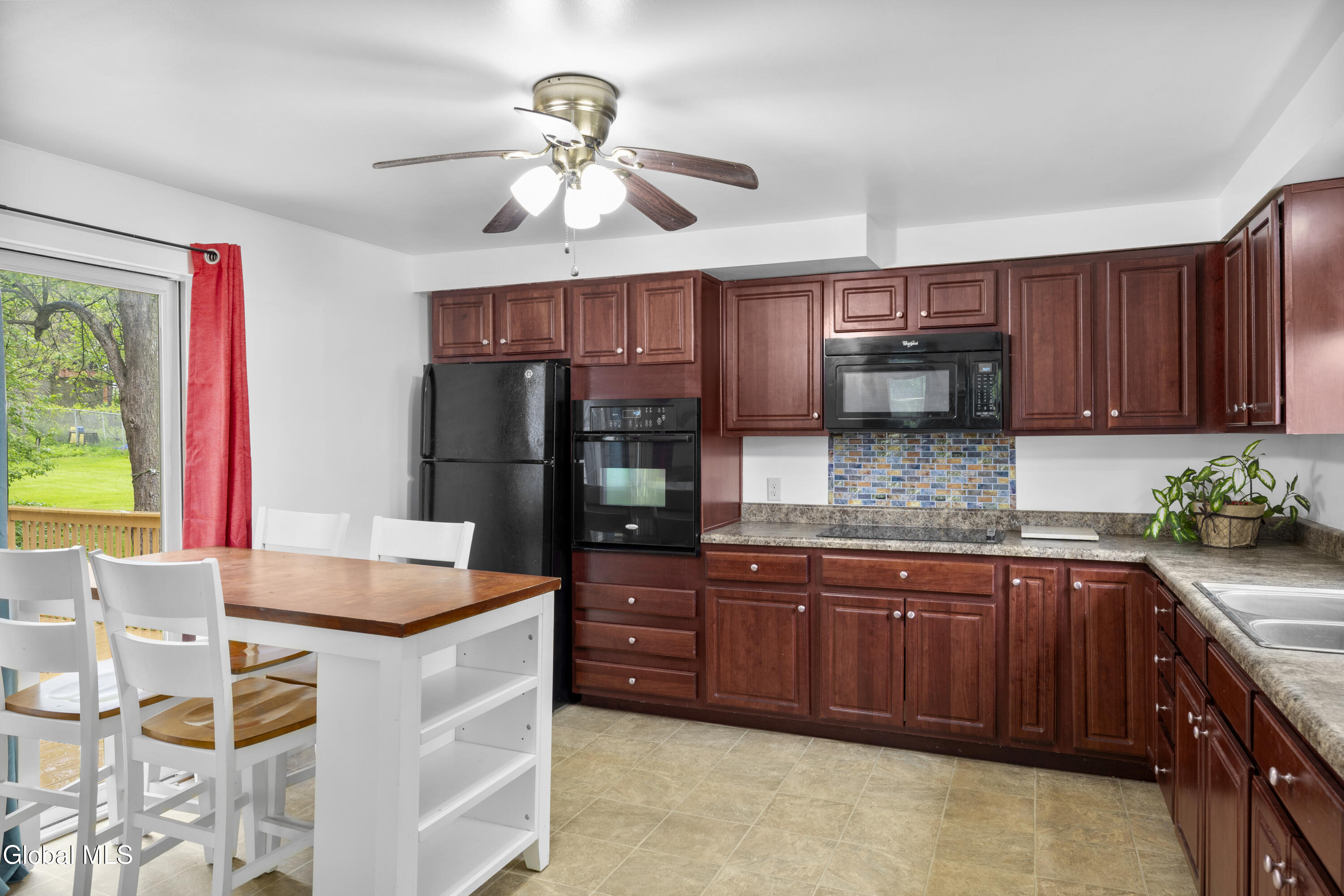 33 Harris Avenue Ravena NY 12143