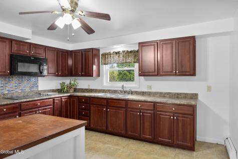 33 Harris Avenue Ravena NY 12143