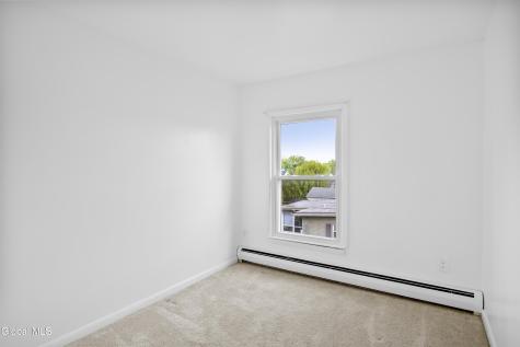 33 Harris Avenue Ravena NY 12143