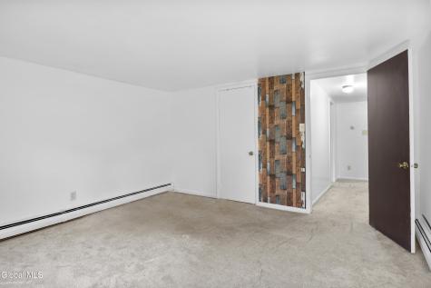 33 Harris Avenue Ravena NY 12143