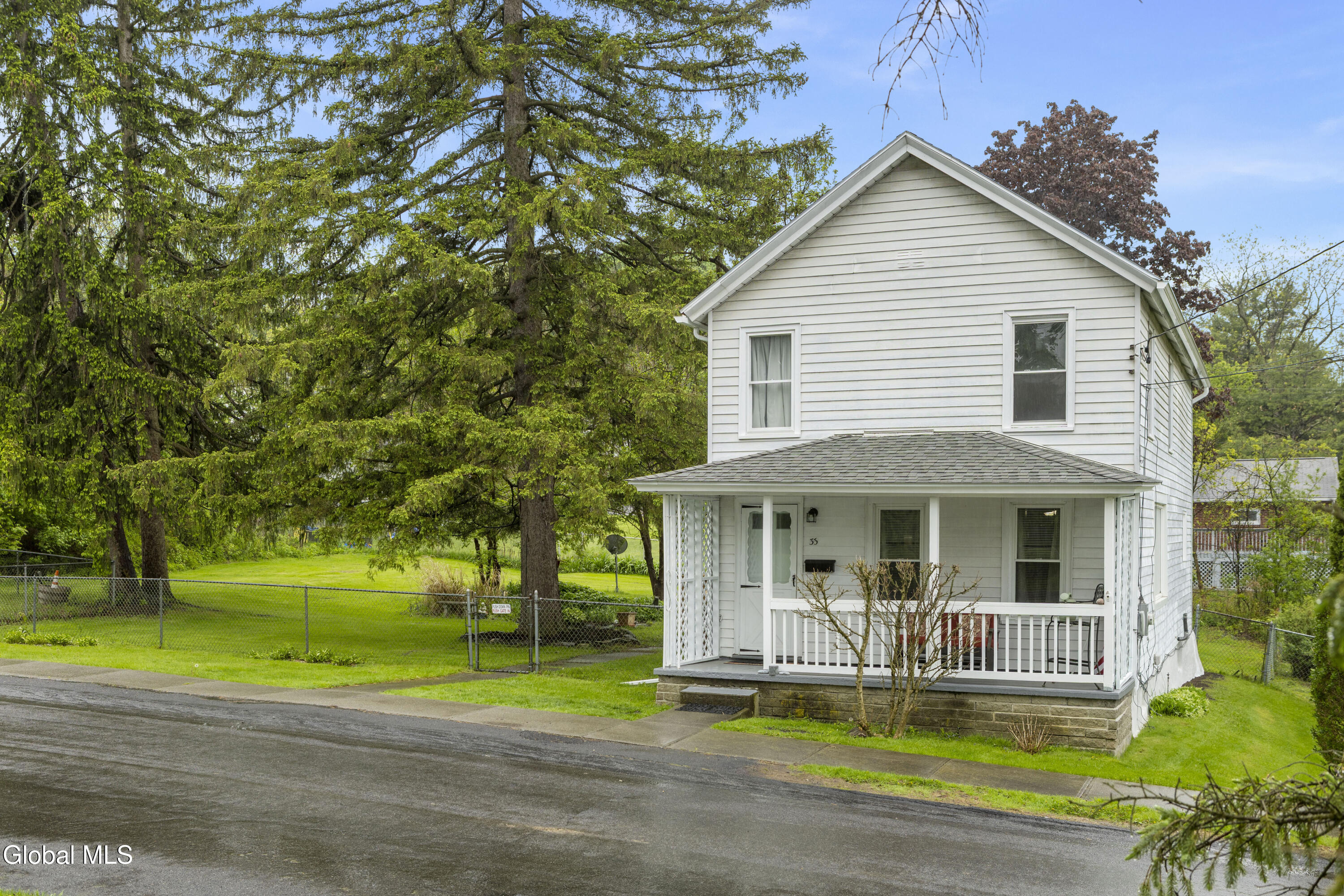 33 Harris Avenue Ravena NY 12143