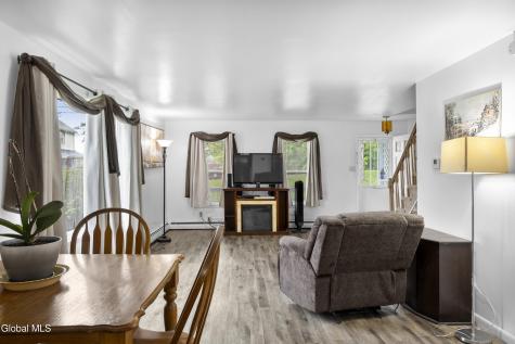 33 Harris Avenue Ravena NY 12143