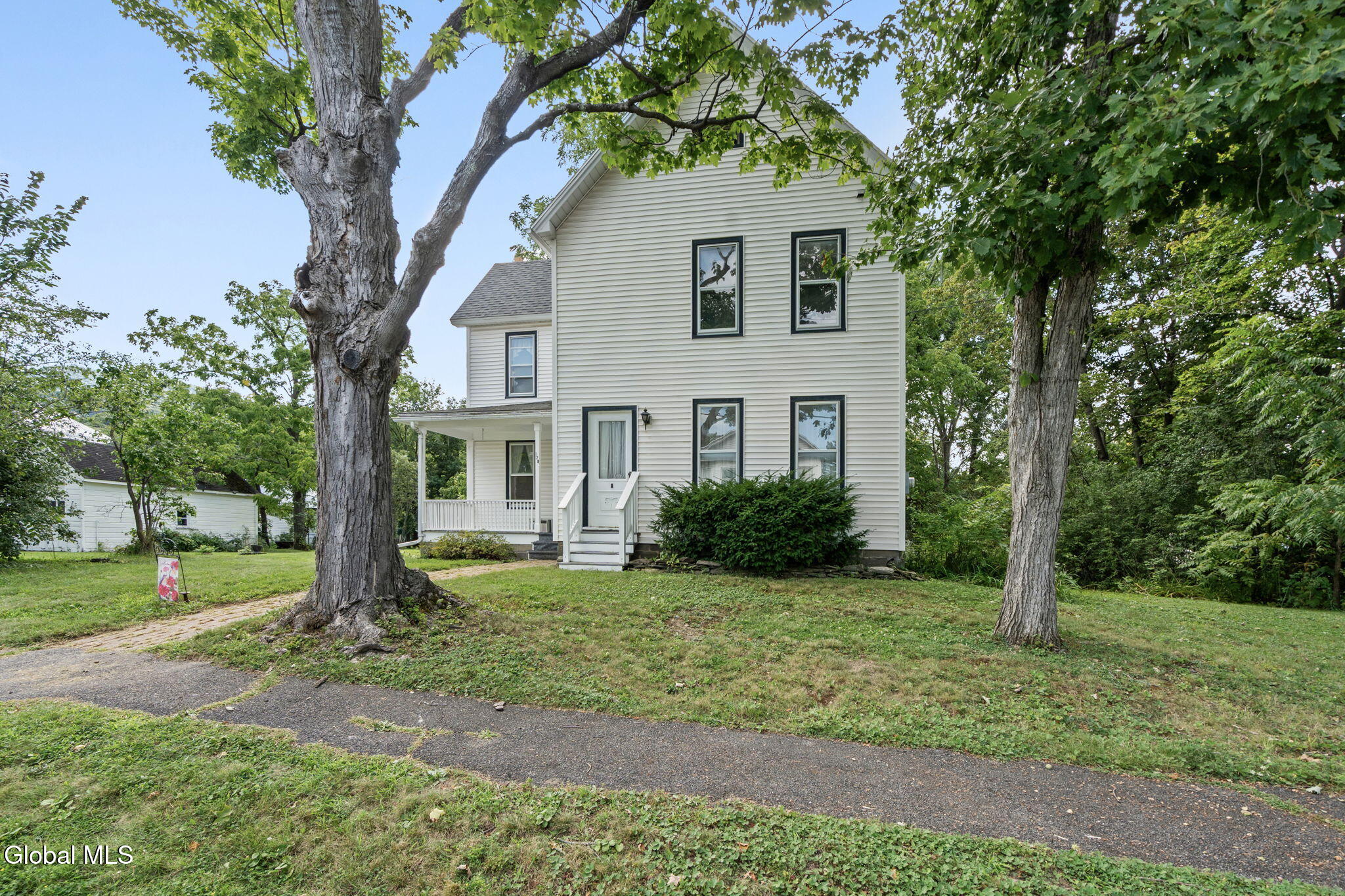 128 Grand Street Altamont NY 12009