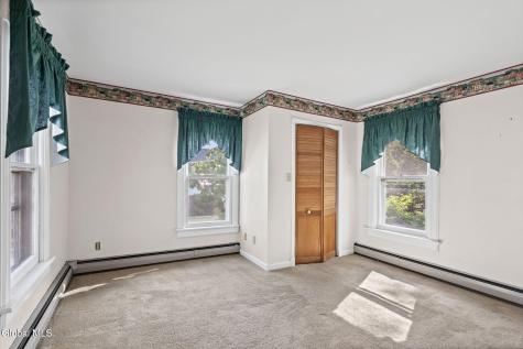 128 Grand Street Altamont NY 12009