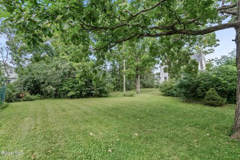 128 Grand Street Altamont NY 12009