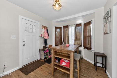 57 Spring Road Schenectady NY 12302