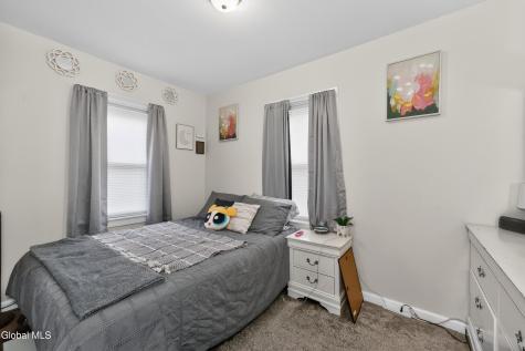 57 Spring Road Schenectady NY 12302