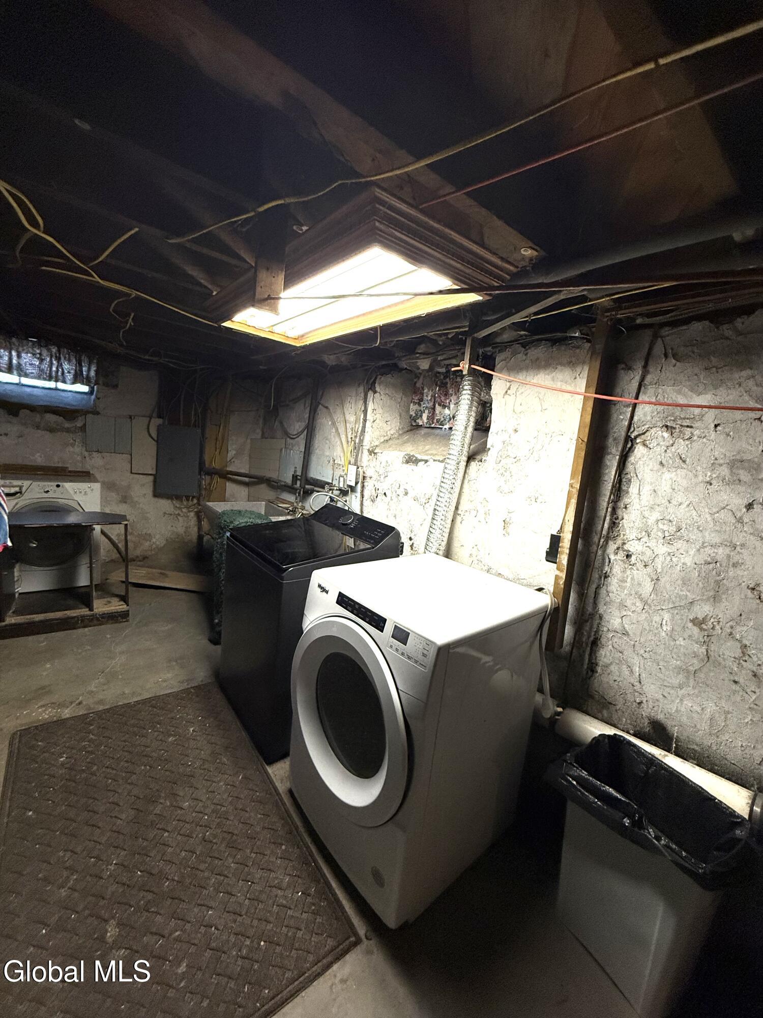 826 Salina Street Schenectady NY 12308