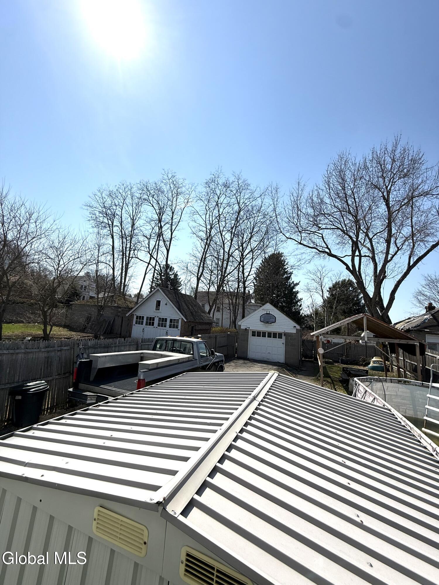 826 Salina Street Schenectady NY 12308