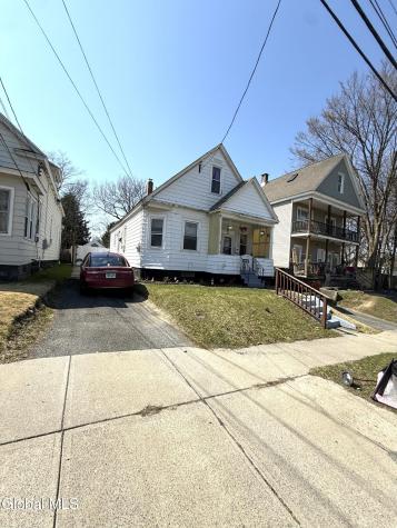 826 Salina Street Schenectady NY 12308