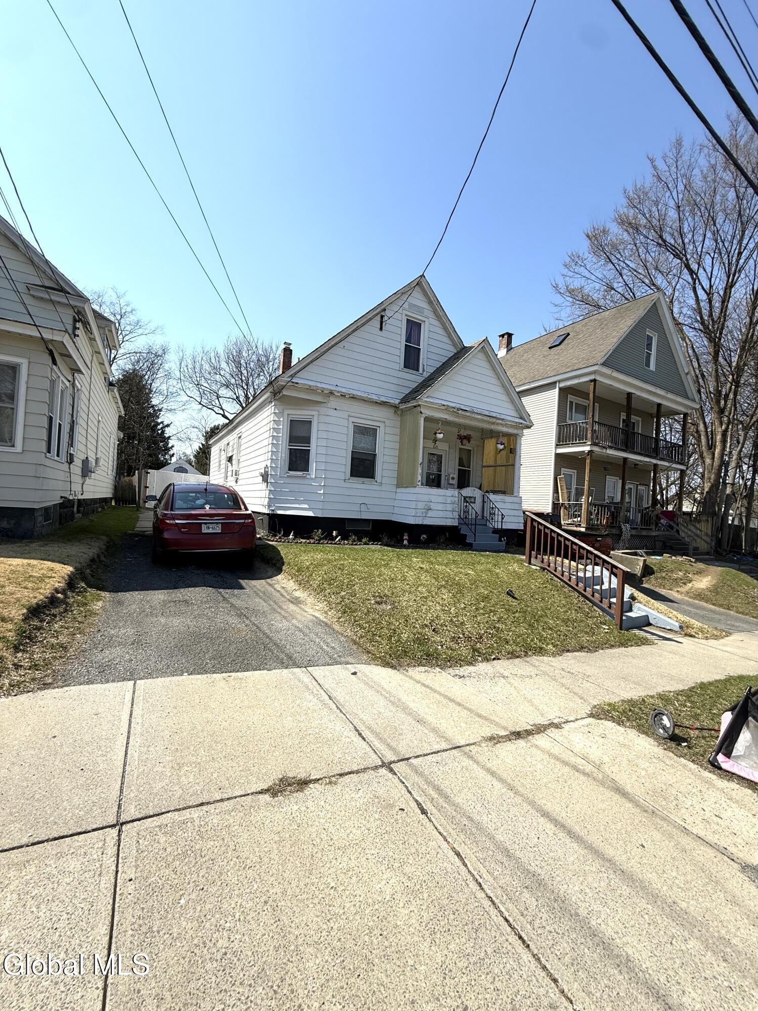 826 Salina Street Schenectady NY 12308