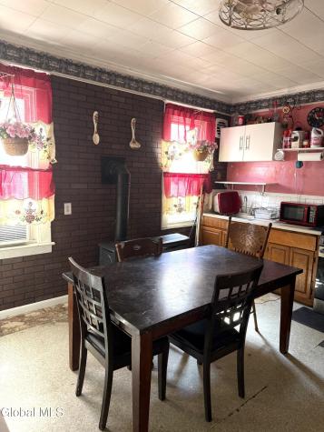826 Salina Street Schenectady NY 12308