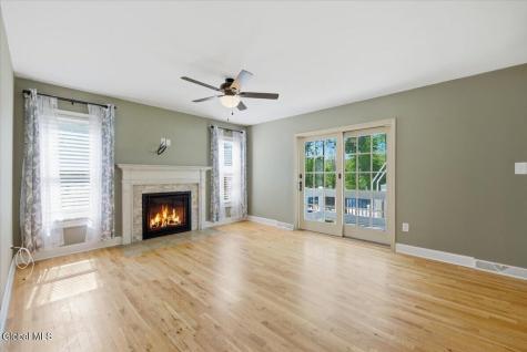 6 Wildwood Lane Selkirk NY 12158