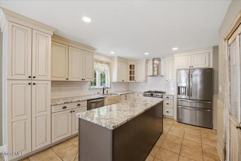 6 Wildwood Lane Selkirk NY 12158