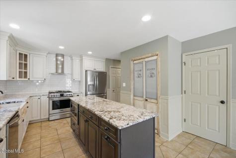 6 Wildwood Lane Selkirk NY 12158