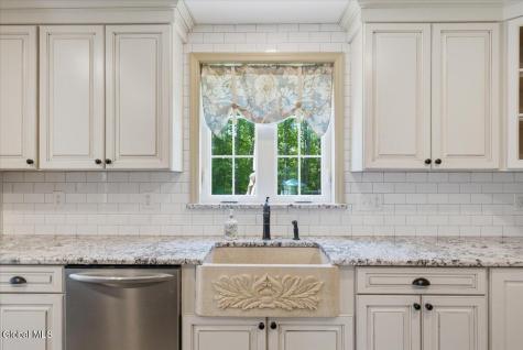 6 Wildwood Lane Selkirk NY 12158