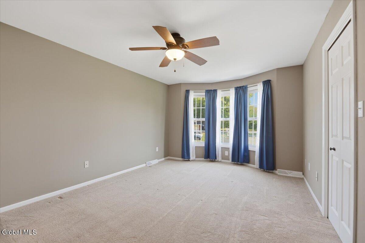 6 Wildwood Lane Selkirk NY 12158