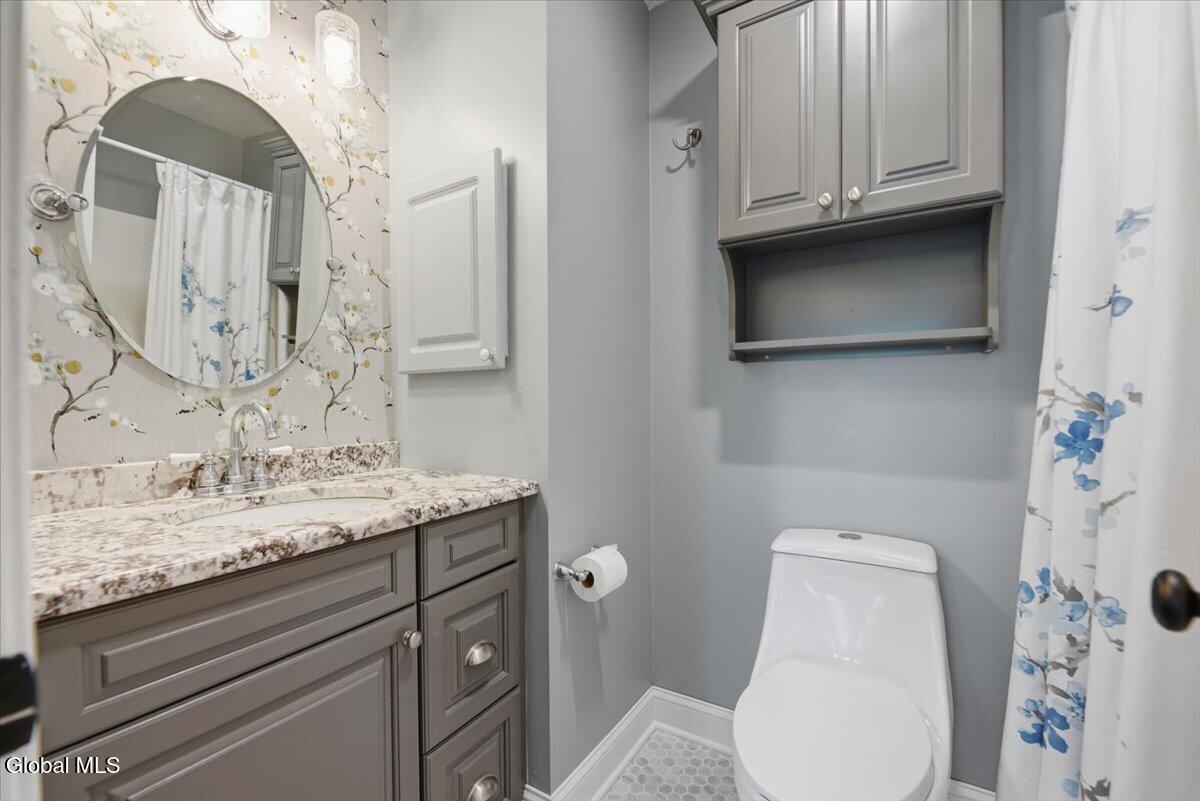 6 Wildwood Lane Selkirk NY 12158