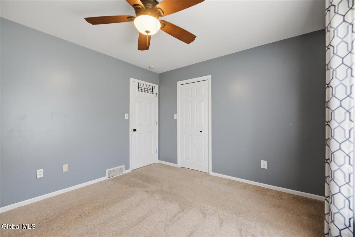 6 Wildwood Lane Selkirk NY 12158
