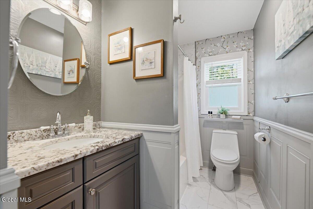 6 Wildwood Lane Selkirk NY 12158