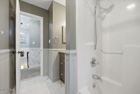 6 Wildwood Lane Selkirk NY 12158