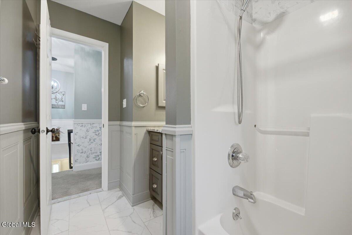 6 Wildwood Lane Selkirk NY 12158