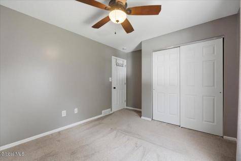 6 Wildwood Lane Selkirk NY 12158