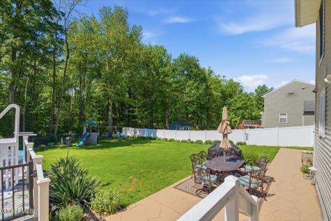 6 Wildwood Lane Selkirk NY 12158