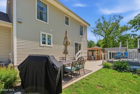 6 Wildwood Lane Selkirk NY 12158