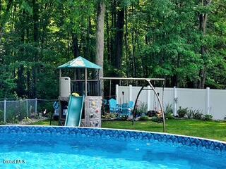 6 Wildwood Lane Selkirk NY 12158