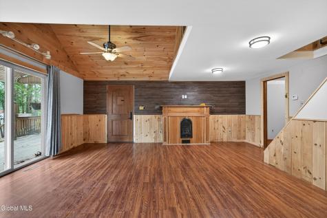 11 Lakeview Terrace Hadley NY 12835