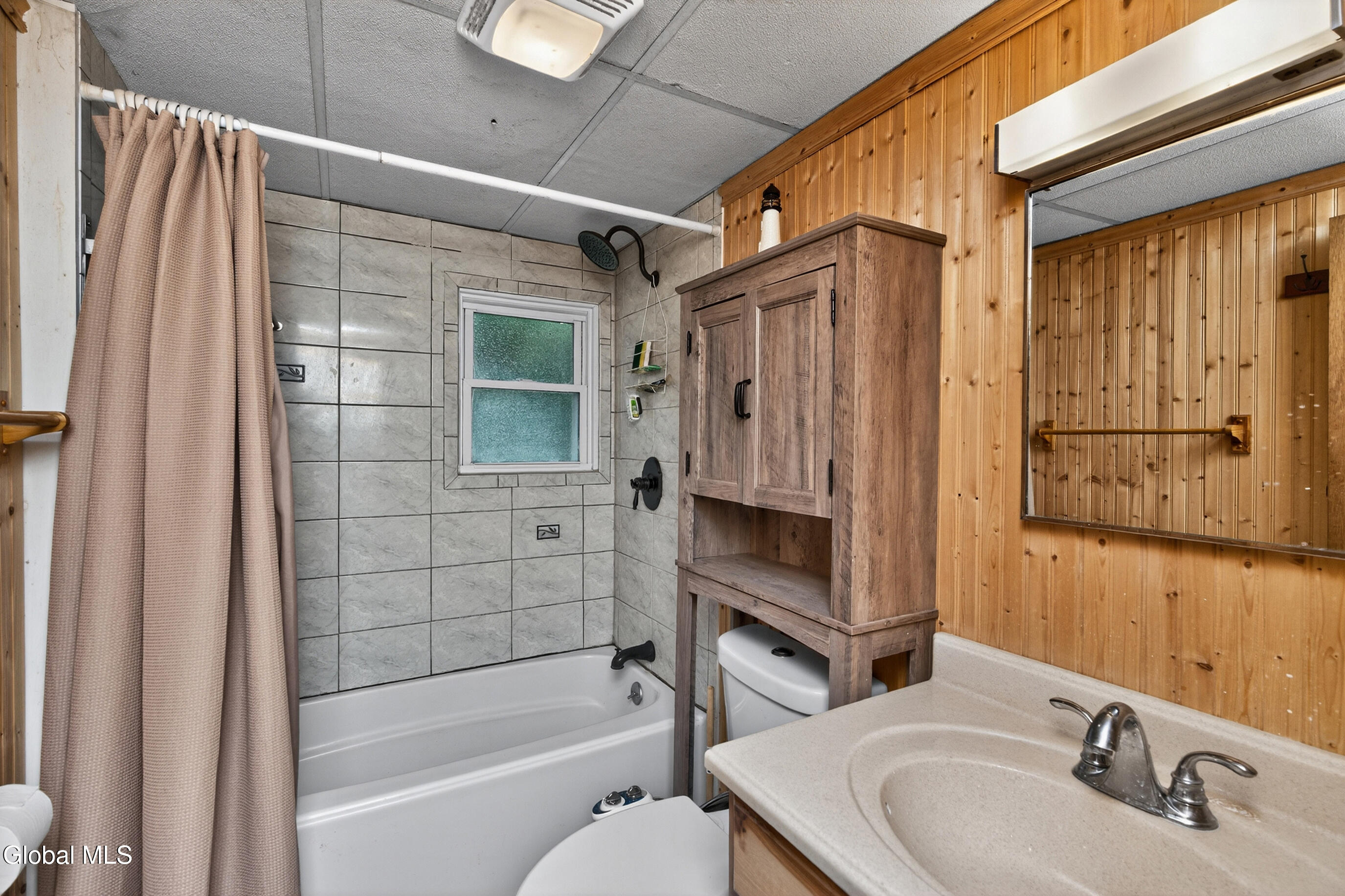 11 Lakeview Terrace Hadley NY 12835