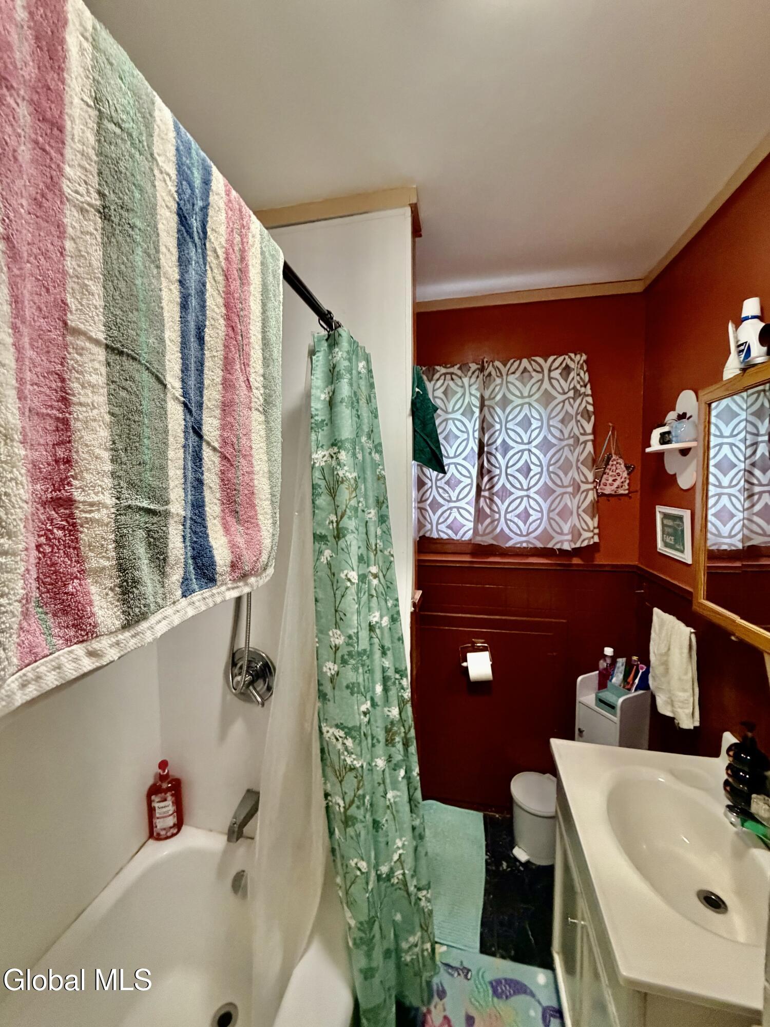 341 S Kingsboro Avenue Gloversville NY 12078