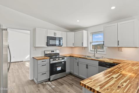 110 Fox Road Middle Grove NY 12850